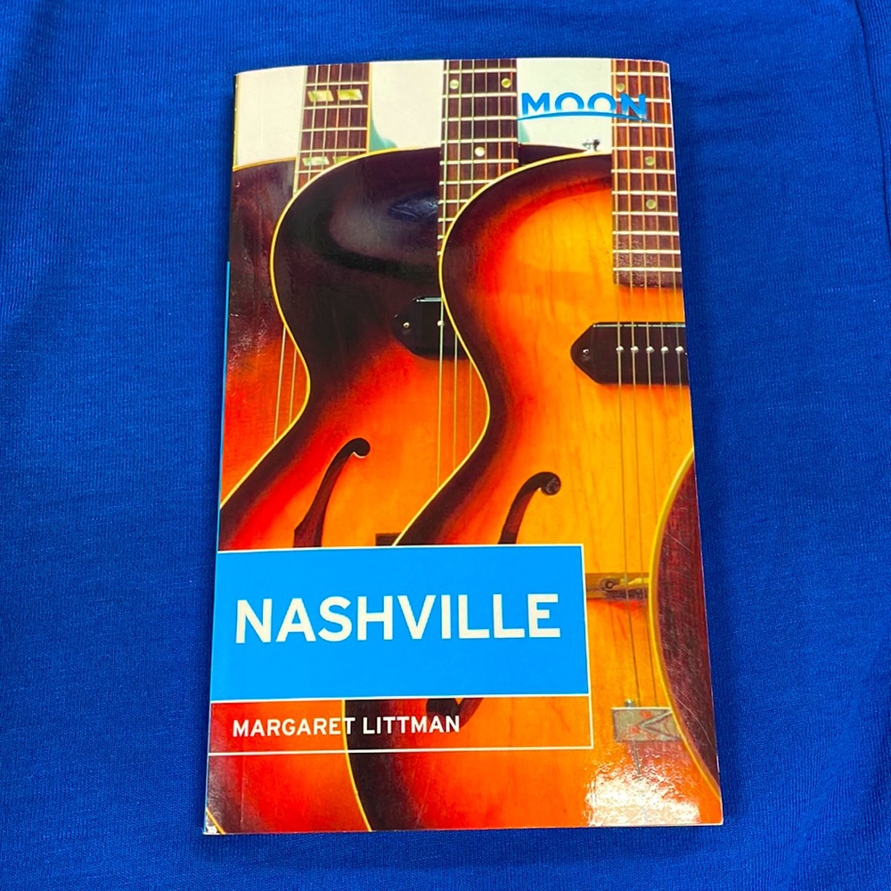 🎉Free w/ Bundle🎉 Nashville Travel Book